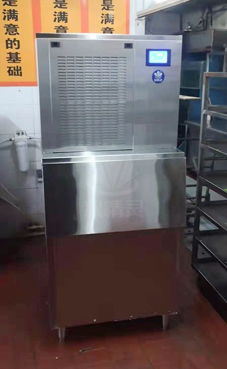 400公斤雪花制冰机交付陕西榆林某酒店使用