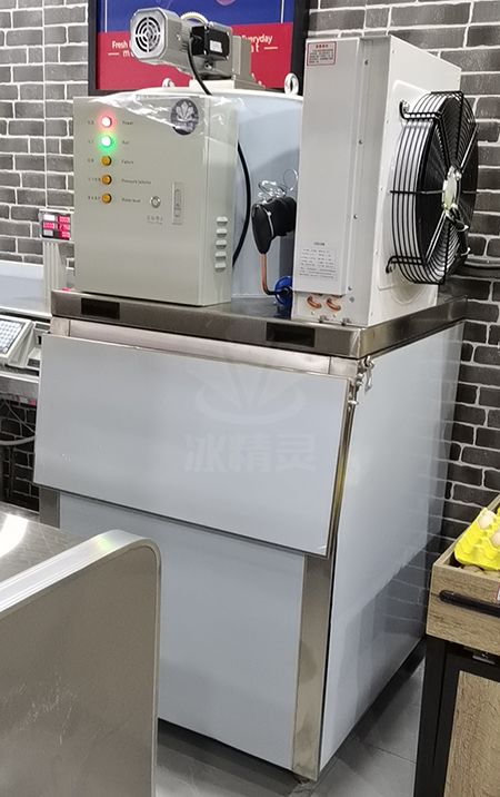 200公斤片冰机交付四川某火锅店使用