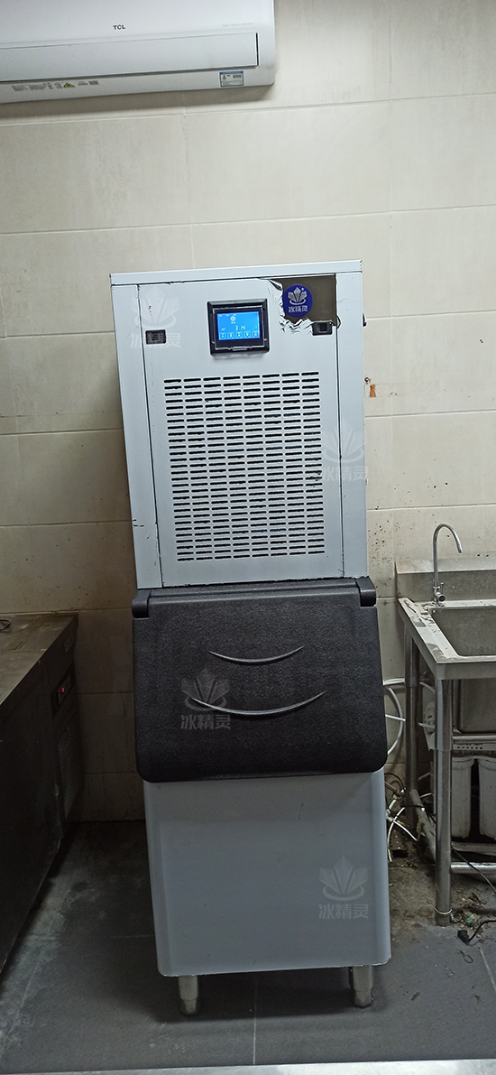 200公斤雪花制冰机交付山西晋城市《听见花开艺术餐厅》