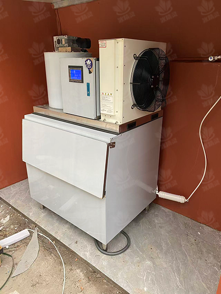 500公斤片冰制冰机交付浙江省宁波市《好兄弟郭巨海鲜》